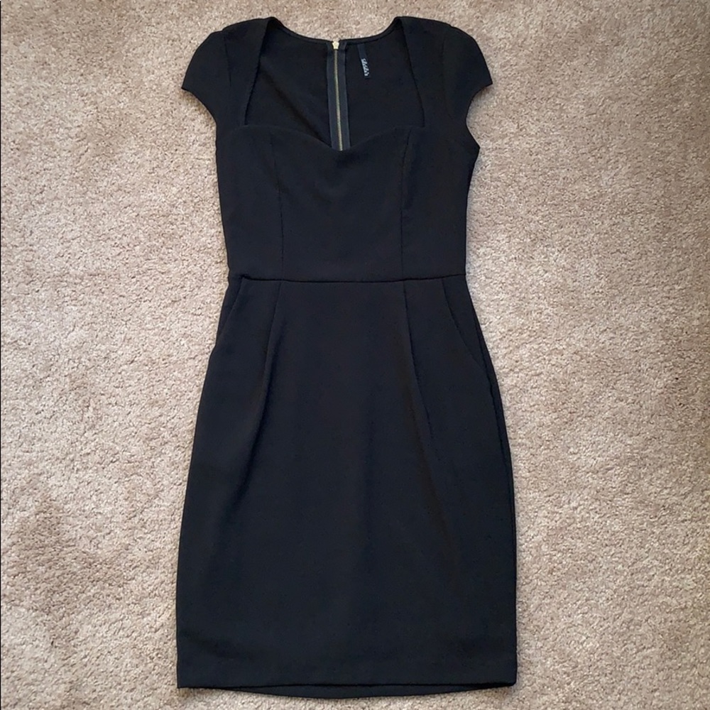 Sweetheart Neck Dress With Pockets